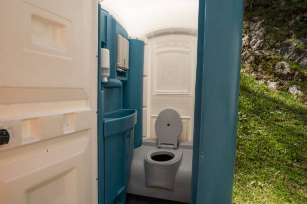 Best Portable bathroom rental  in Syracuse, KS